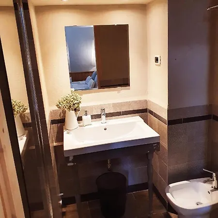 Della Spiga Couette-café 3*